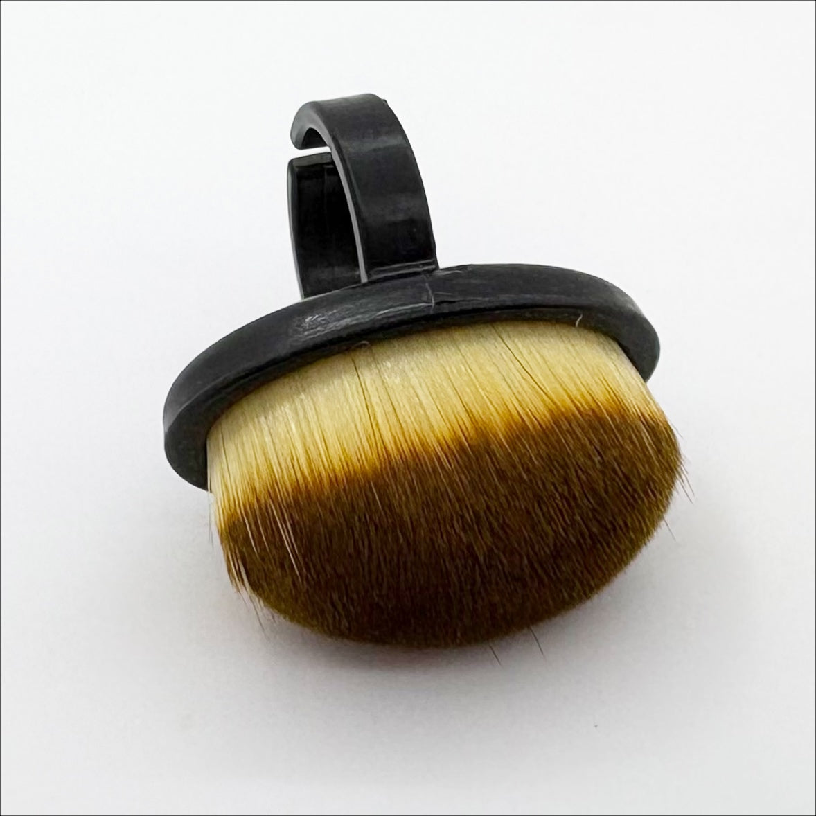 
                  
                    Dust Brush Ring | Lula Beauty
                  
                