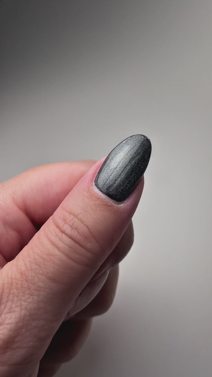 Rotating Cat Eye Magnet | Lula Beauty
