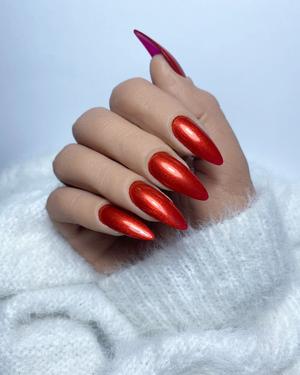 
                  
                    209 - Kisses ~ Cateye
                  
                